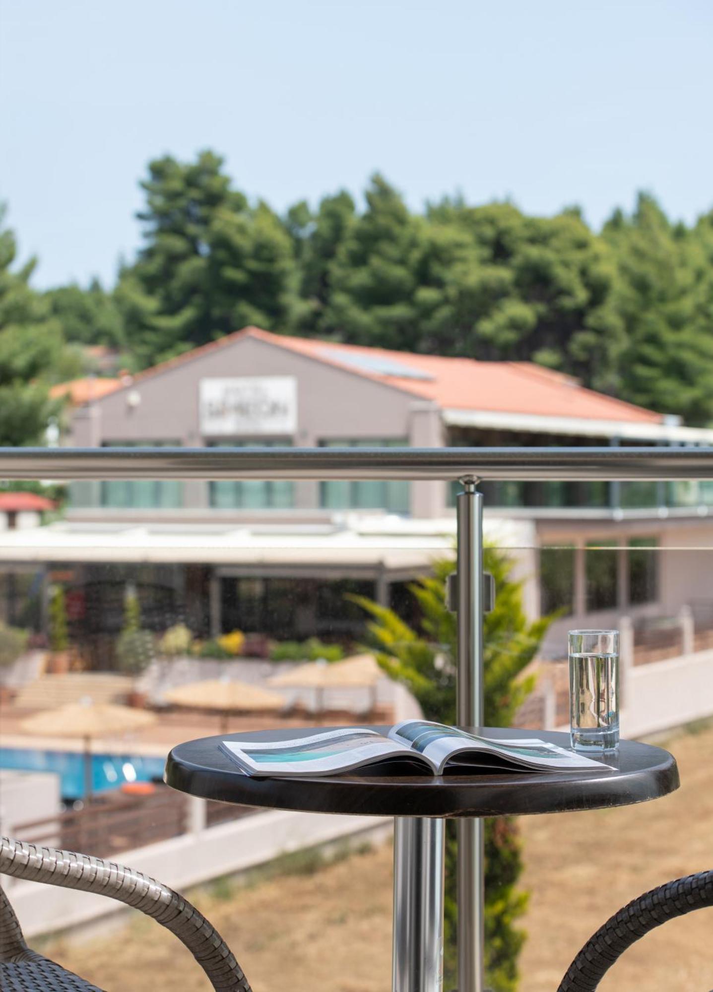 Hotel Simeon เมตามอร์โฟซี ภายนอก รูปภาพ