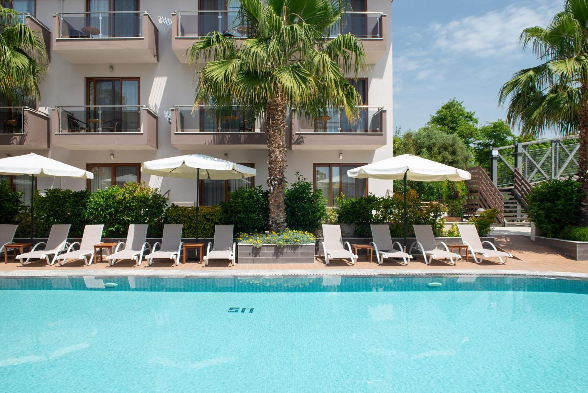Hotel Simeon เมตามอร์โฟซี ภายนอก รูปภาพ